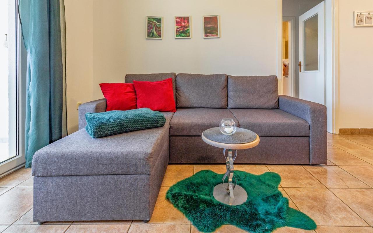 Olga'S Place-New Apartment 200 Mt From The Sea Pula Buitenkant foto